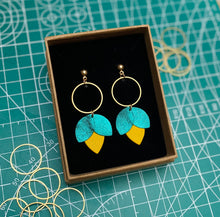 Load image into Gallery viewer, Little acorns - teal &amp; yellow
