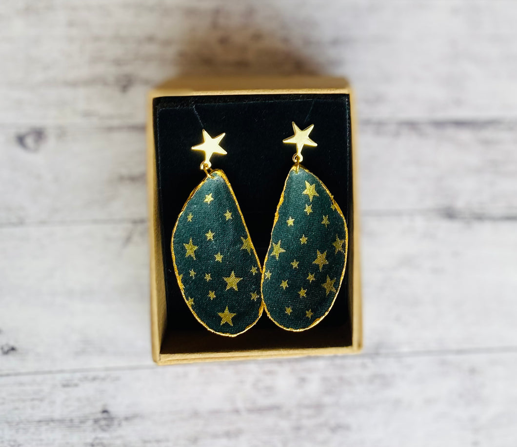 Shell earrings - green star