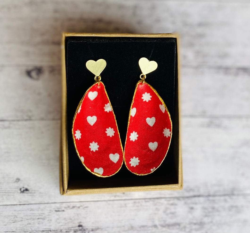 Shell earrings - red love