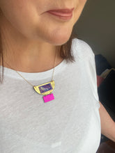 Load image into Gallery viewer, Necklace - geometric gold

