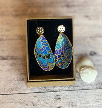 Load image into Gallery viewer, Fabric shell earrings - royal plume
