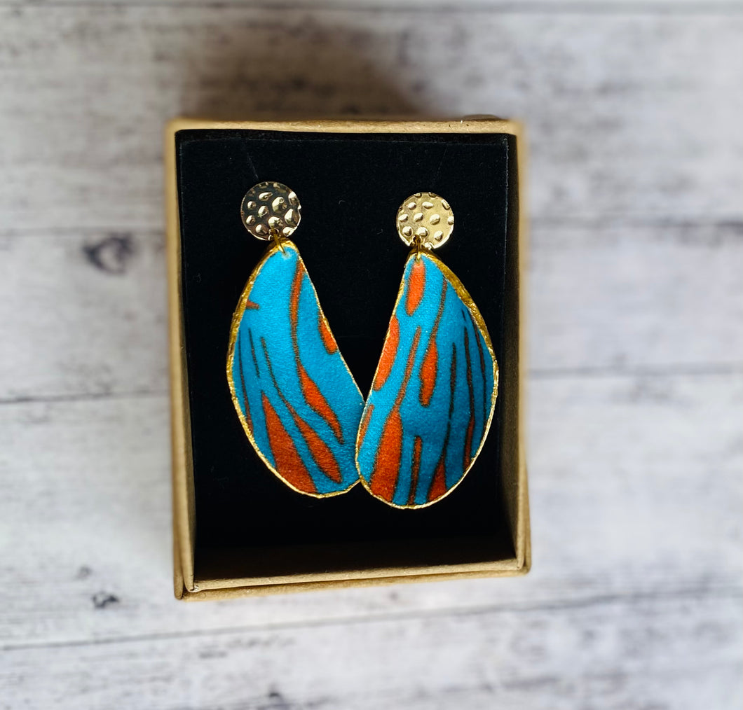 Shell earrings - aqua orange disc