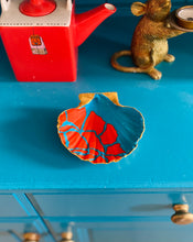 Load image into Gallery viewer, Scallop trinket dish - teal/orange
