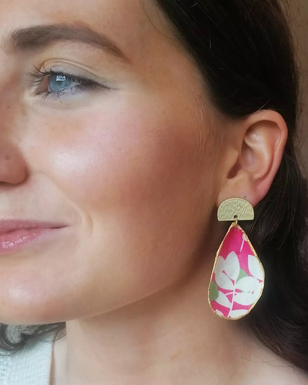 mussel shell earrings fabric coated mussel shell Irish mussel shells gold plated disk findings drop earrings sustainable earring designs shell craft handmade earrings GG Designs Irish crafted pink and white flower print