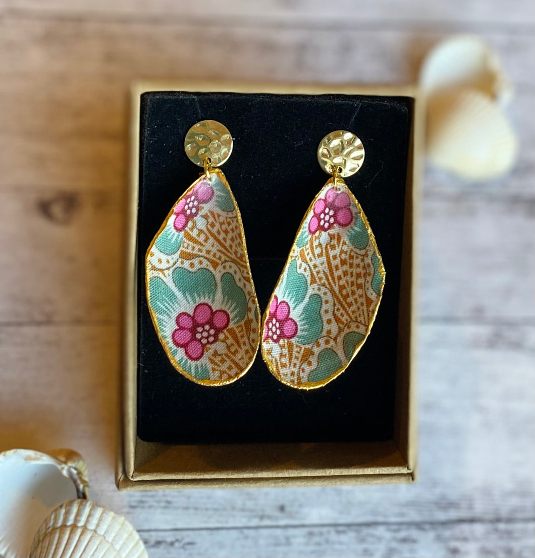 Fabric shell earrings - ocean flower