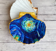 Load image into Gallery viewer, Scallop trinket dish - Starry Night
